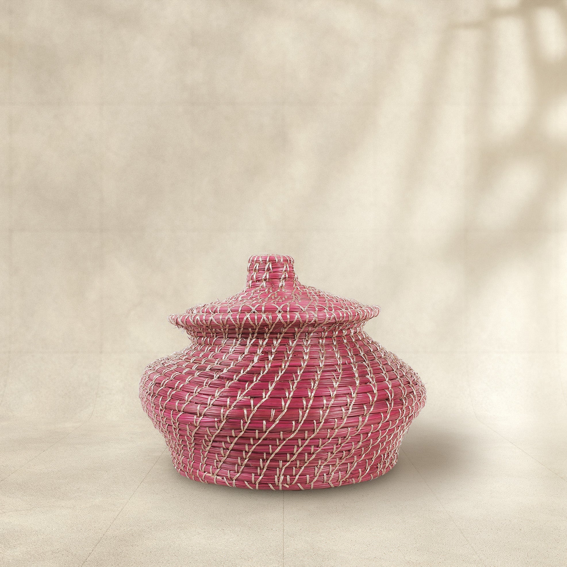 Handmade Matka Pine Storage Basket with Lid (Natural/Magenta/Green)