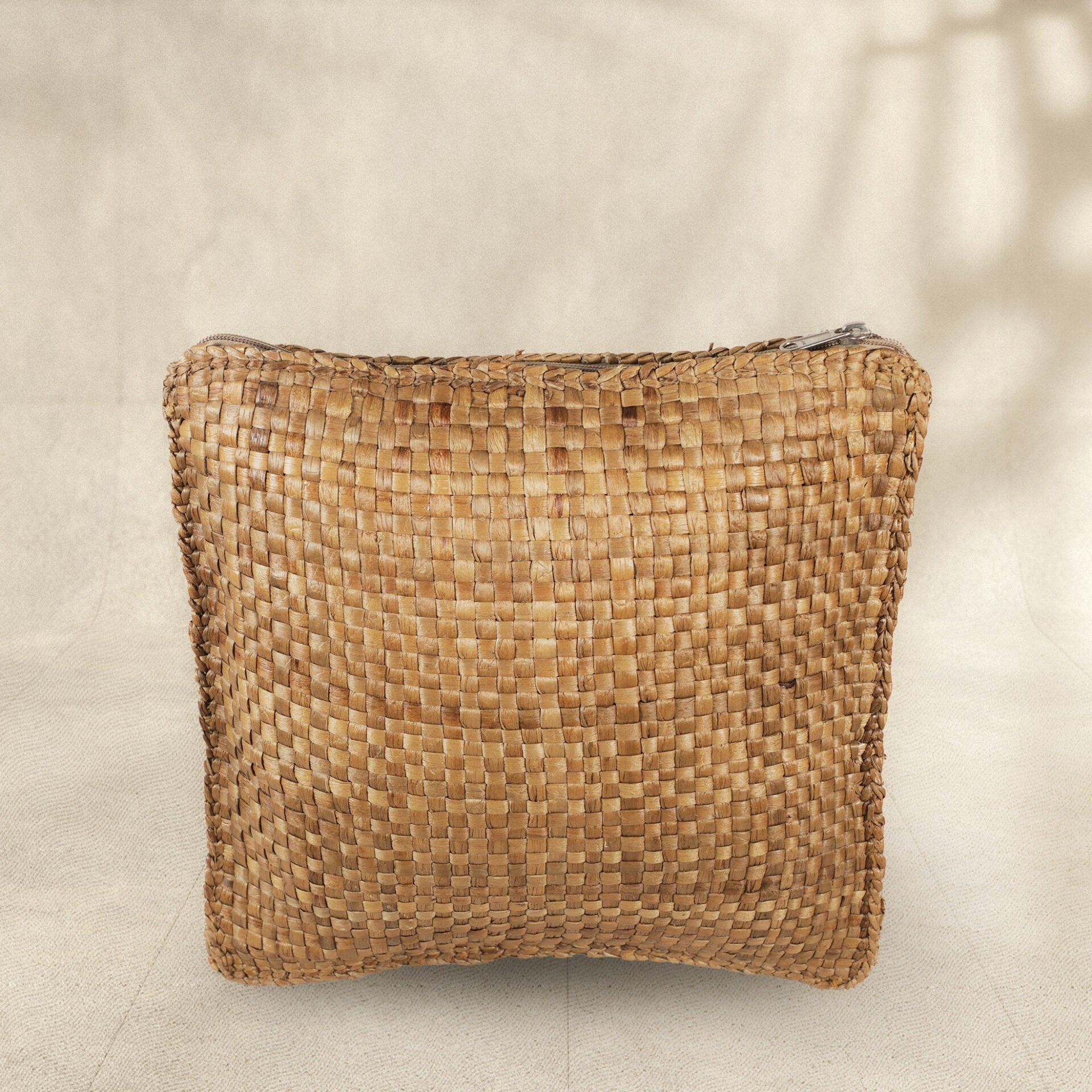 Meeteka Cushion Cover Small / Medium