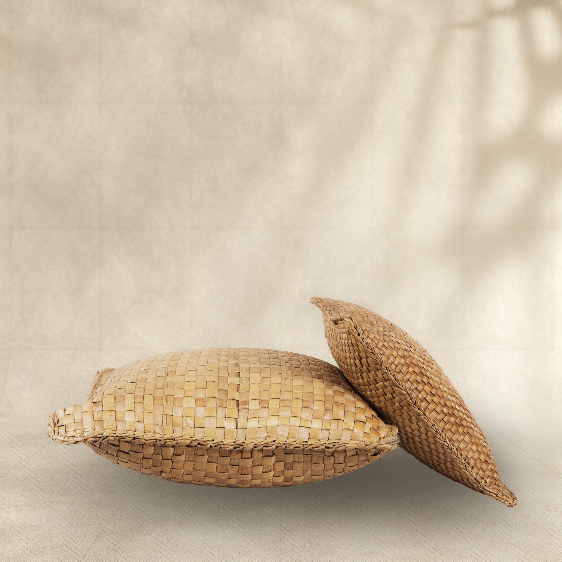 Meeteka Cushion Cover Small / Medium