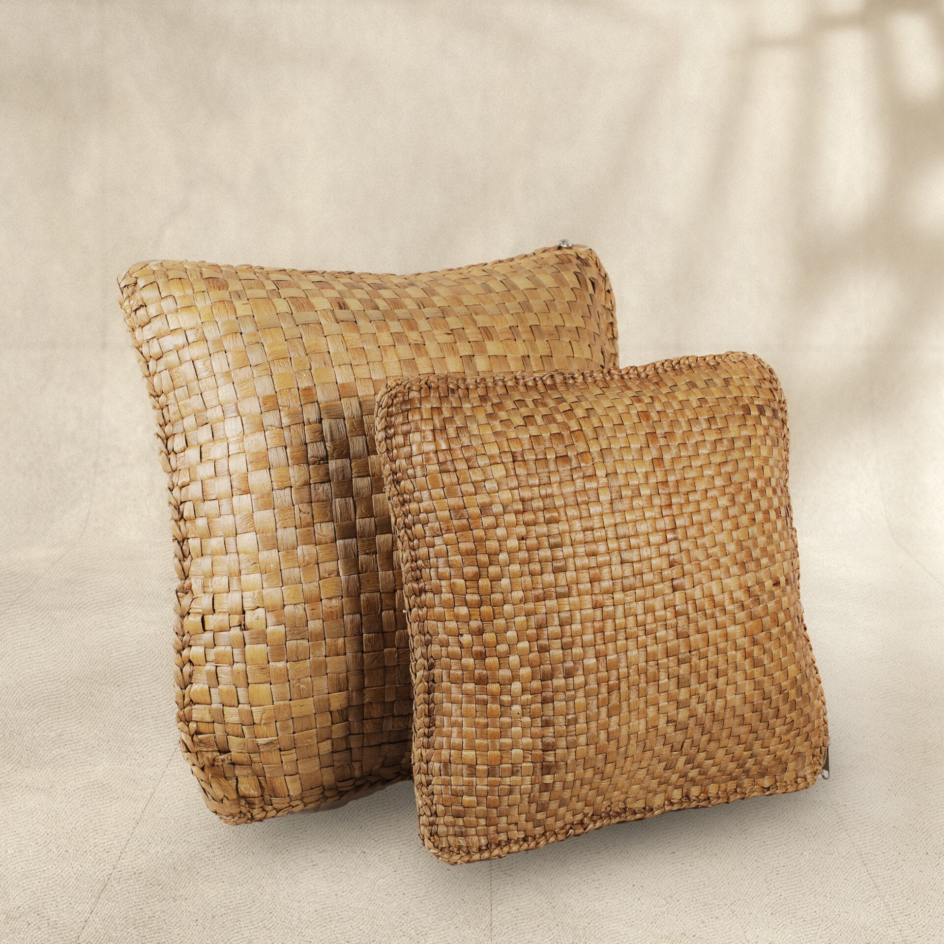 Meeteka Cushion Cover Small / Medium