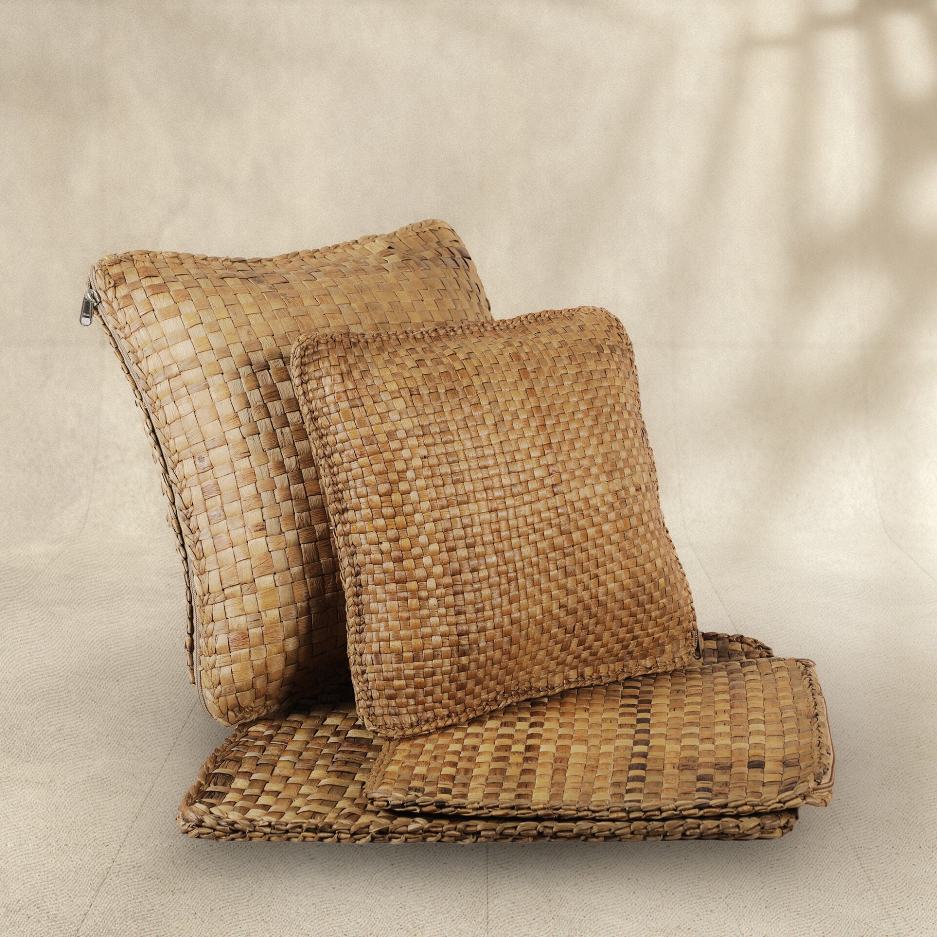 Meeteka Cushion Cover Small / Medium