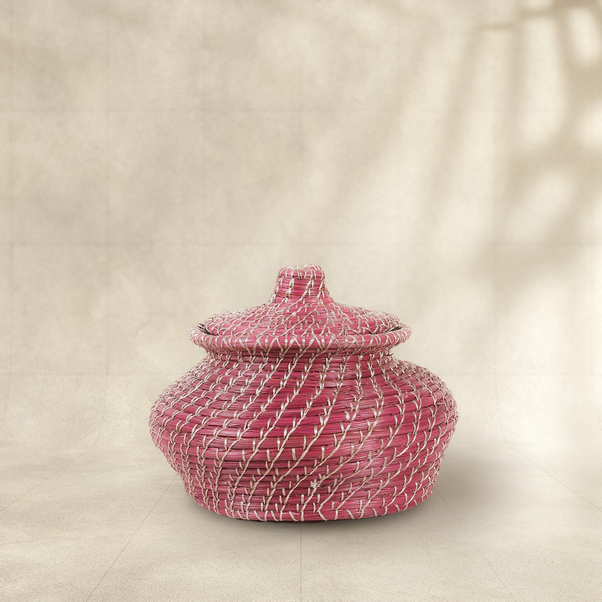Handmade Matka Pine Storage Basket with Lid (Natural/Magenta/Green)