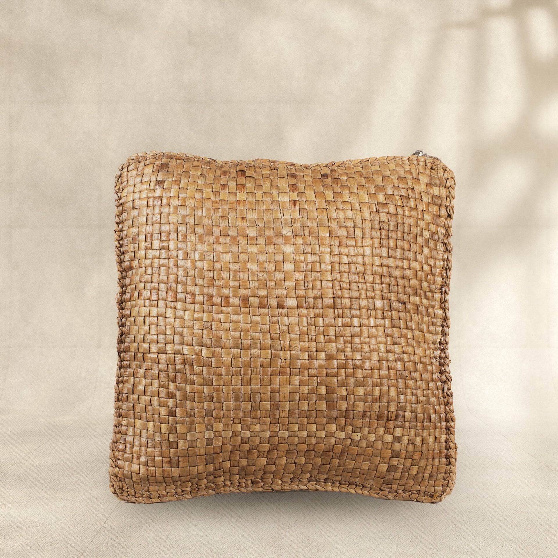 Meeteka Cushion Cover Small / Medium