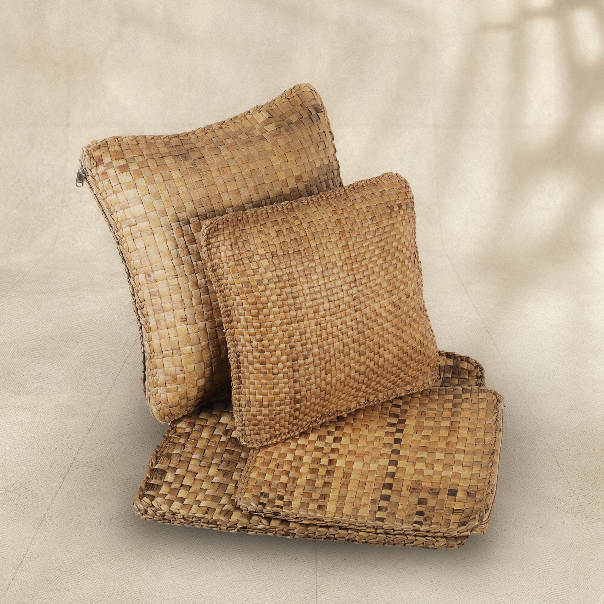 Meeteka Cushion Cover Small / Medium