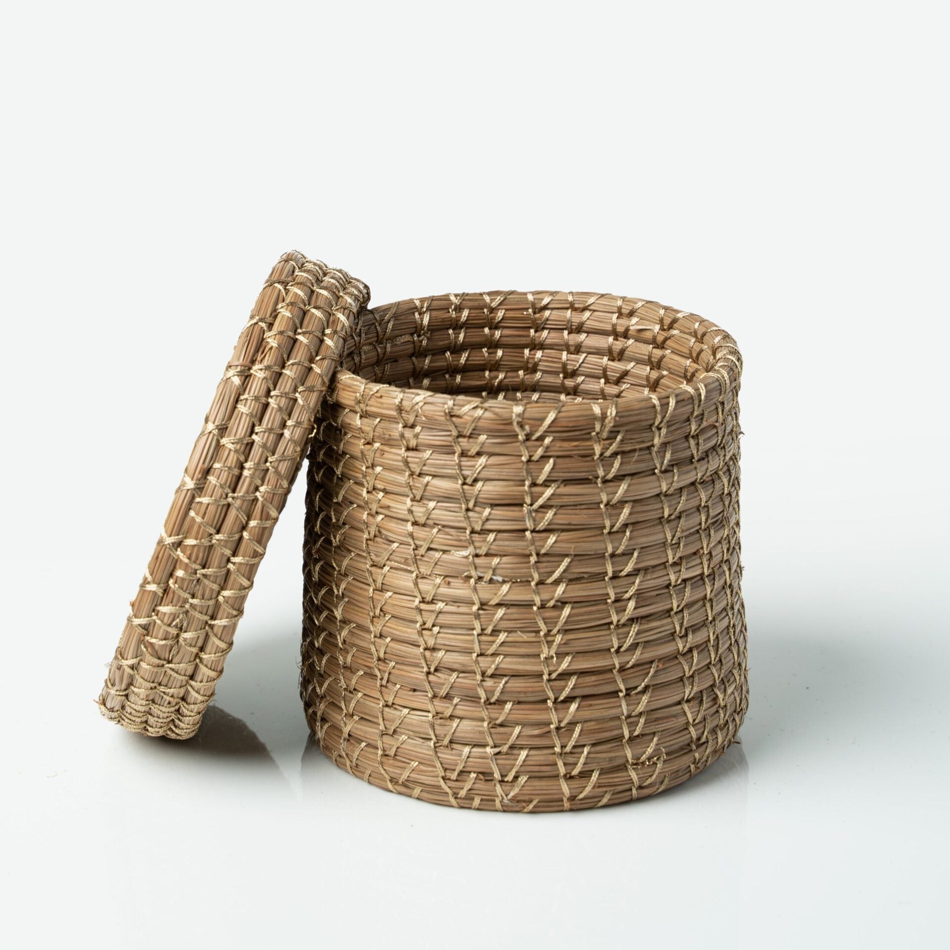 Handmade Pine Hug Storage Basket with Lid