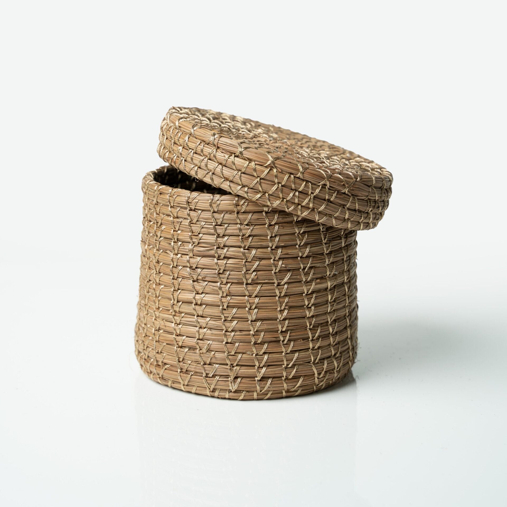 Handmade Pine Hug Storage Basket with Lid